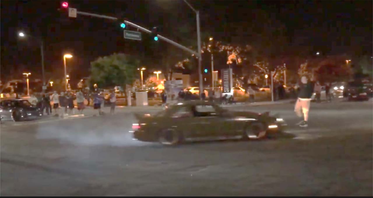 Entran en vigor multas y penas de cárcel en San José para quienes participen en 'sideshows' como espectadores