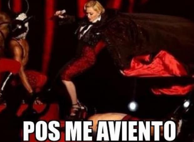 ¡Ah Madonna! Más que enojarse, la cantante lo tomó con mucha filosofía y comentó que los accidentes en el trabajo eran muy comunes.