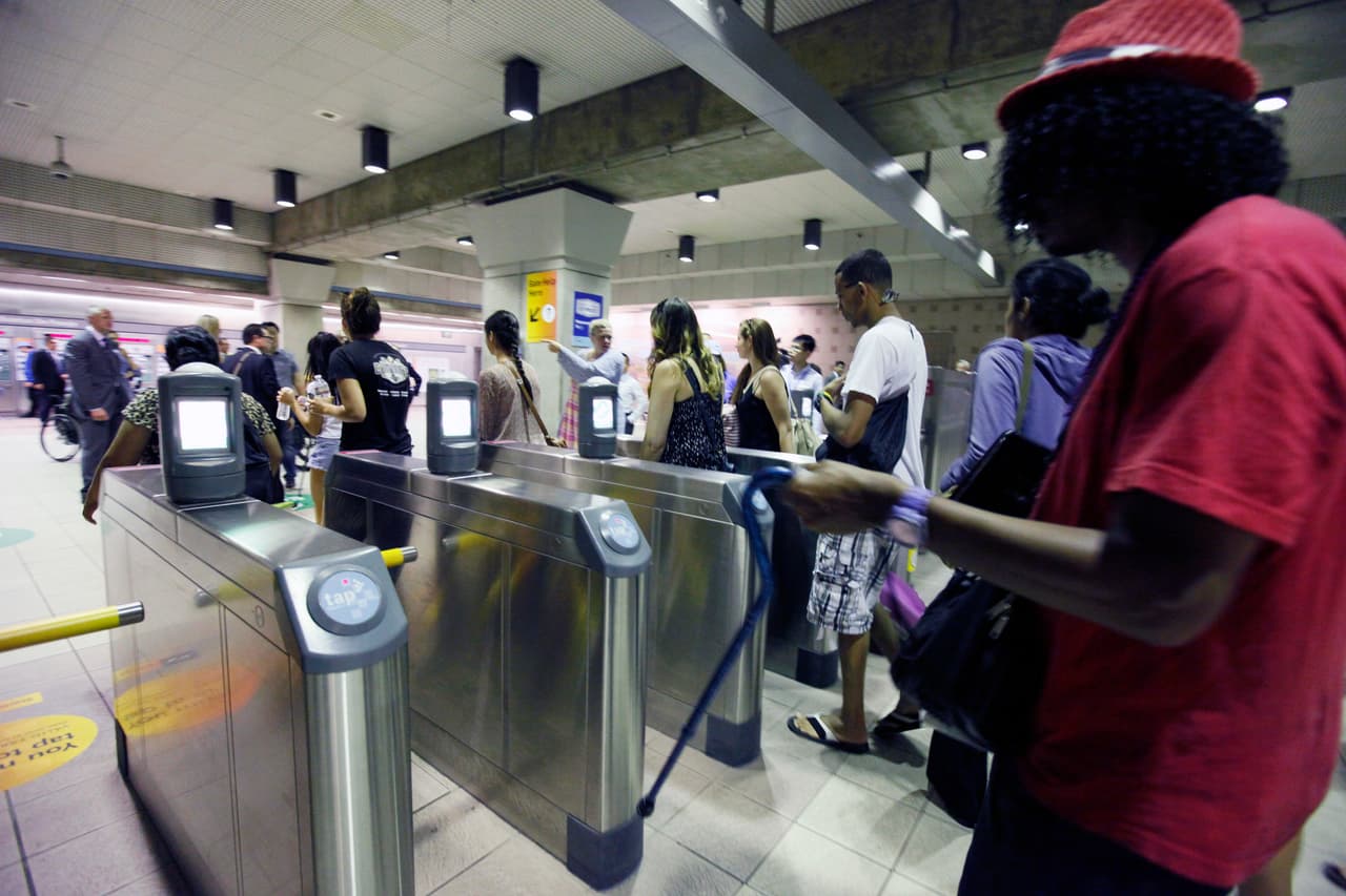 Los usuarios de Metro podrán agregar valor a su tarjeta pagando a través de su teléfono, eliminando la necesidad de interactuar físicamente con una máquina expendedora TAP en las estaciones de Metro.