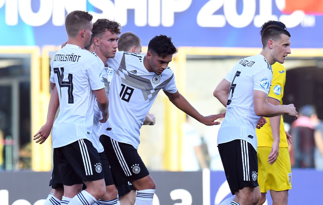 Con el 2-2 de la mano del mediocampista del Friburgo, Alemania se montó en el juego y fue muy superior a su rival.