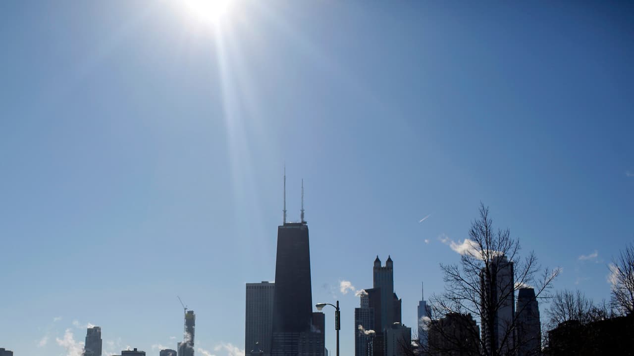 Aumento de nubosidad, viento y temperaturas por arriba de lo normal este jueves 