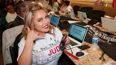 También Chiquis Rivera se ha unido a las maratónicas campañas para recabar fondos para el famoso hospital infantil.