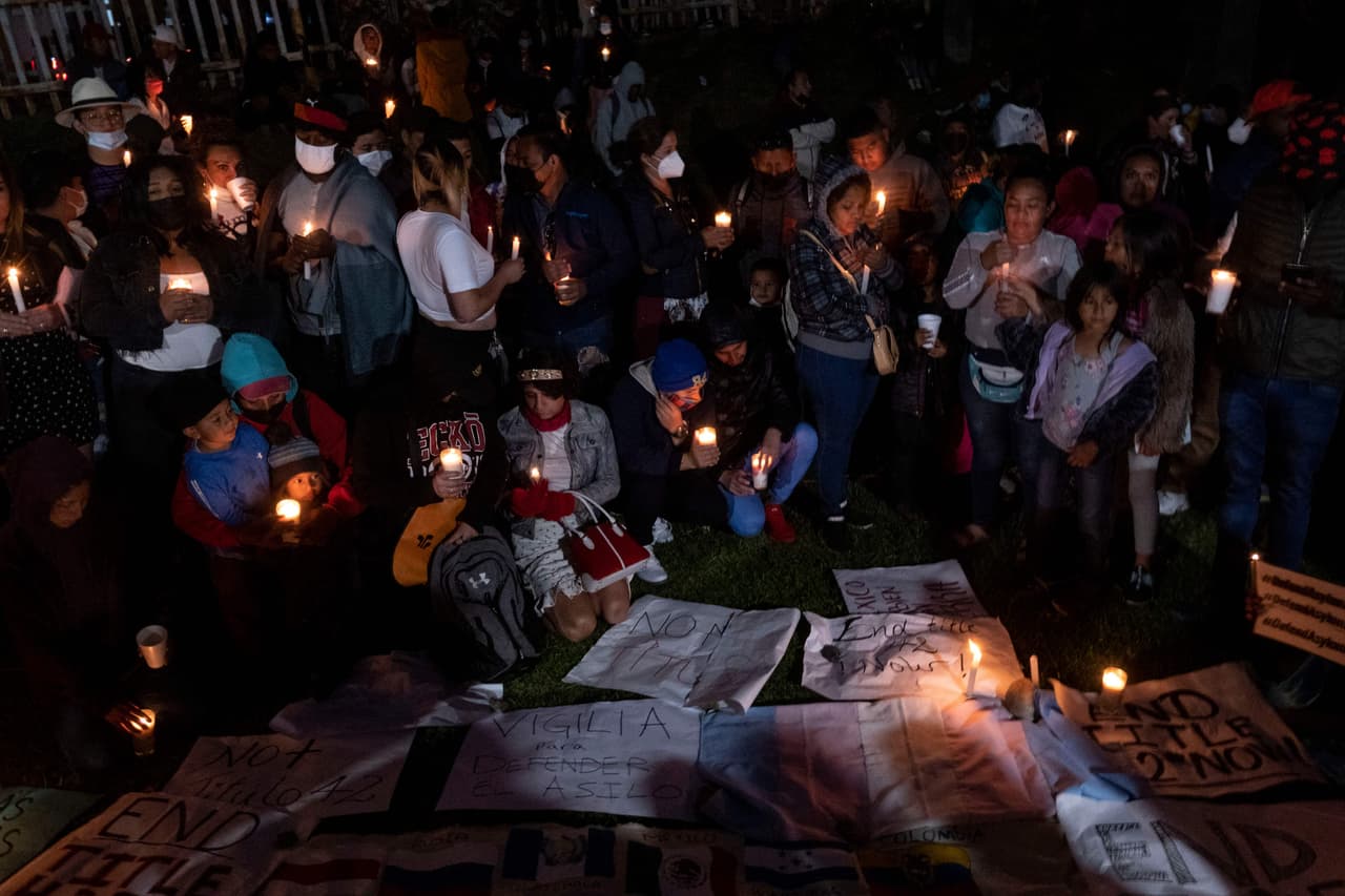 Vigilia en Tijuana contra la ratificación del Título 42 que faculta a los funcionarios de inmigración sacar, expulsar o deportar a extranjeros de forma acelerada, sin el debido proceso.