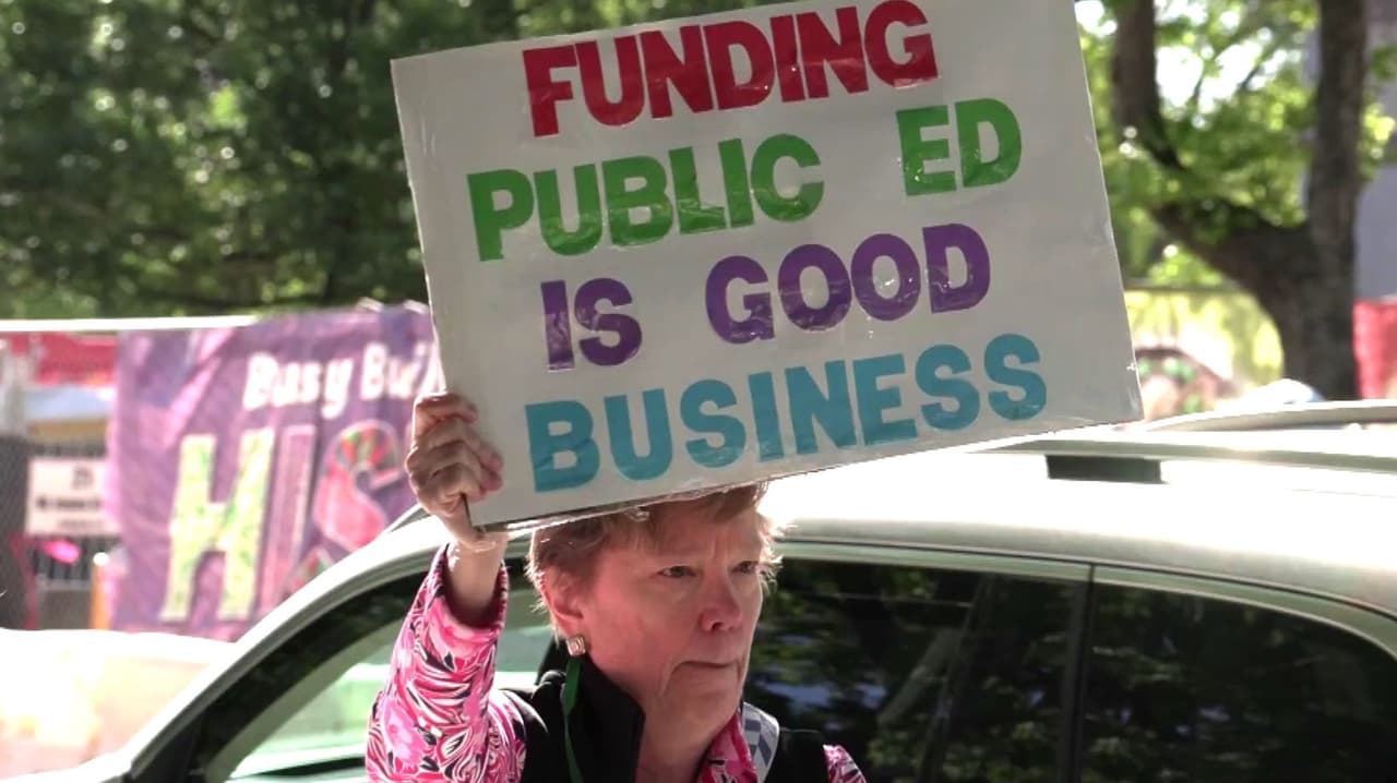 “Estamos al final de la lista”, manifestantes piden se destinen más recursos a educación en NC