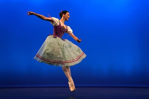 400 compañías nacionales e internacionales han pasado por el teatro, que ofrece una temporada anual de 45 a 48 semanas. Cada año más de 150,000 personas asisten a las presentaciones del lugar. 
<br>