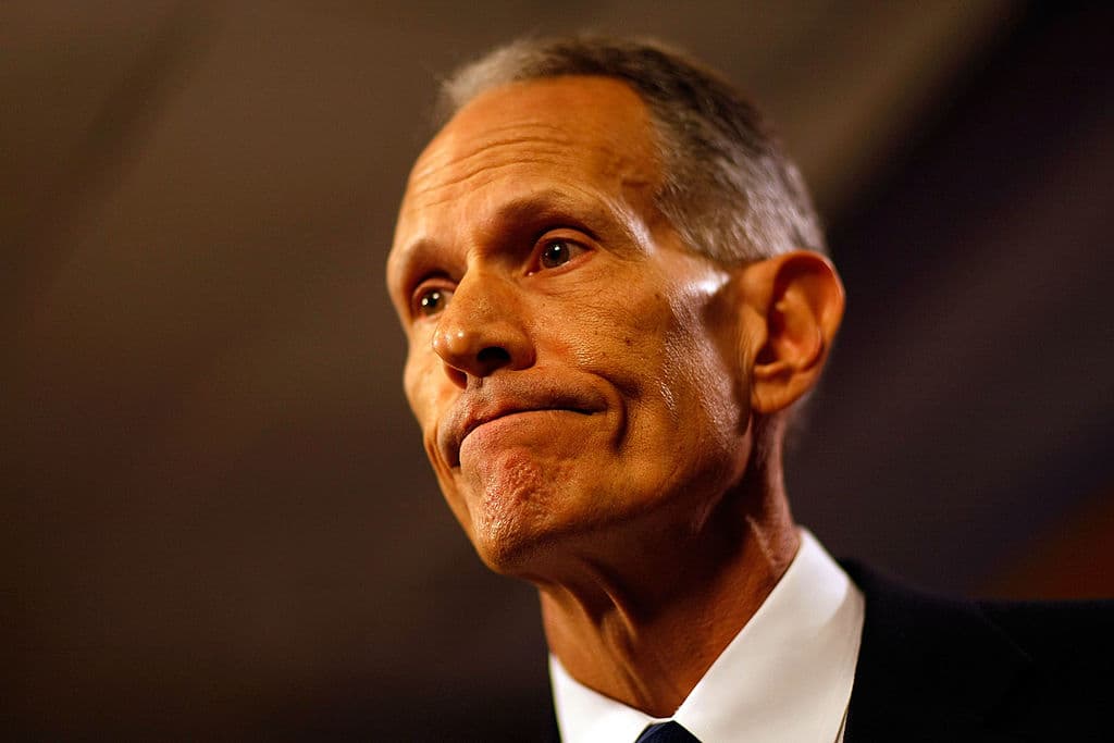 Arrestan a exalcalde de Miami Dade por violencia doméstica