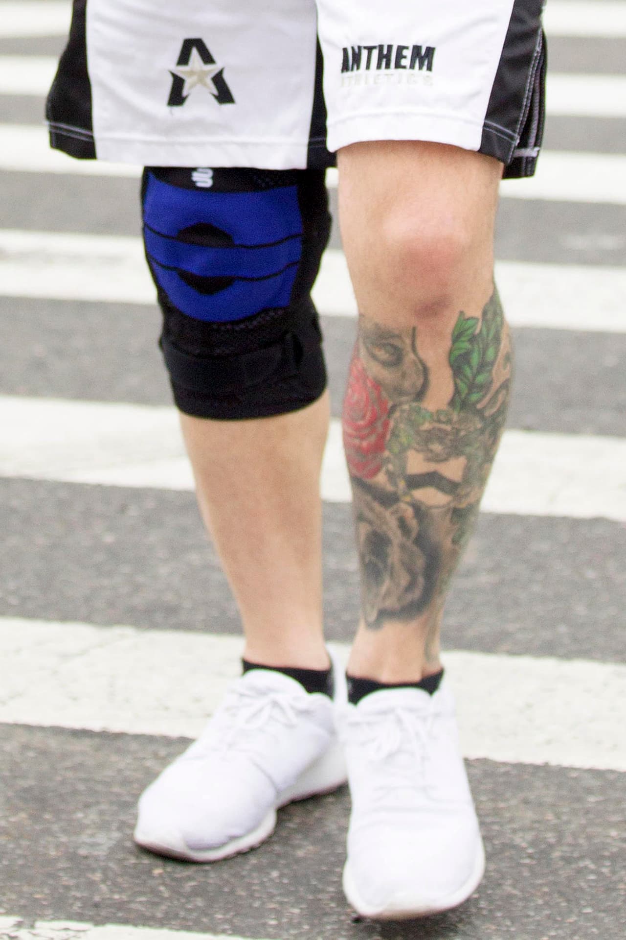 Parece que Casper "colgó los tenis" y su carrera de bailarín se acabó. Sumado a una que otra lesión que le puede impedir seguir como coreógrafo.