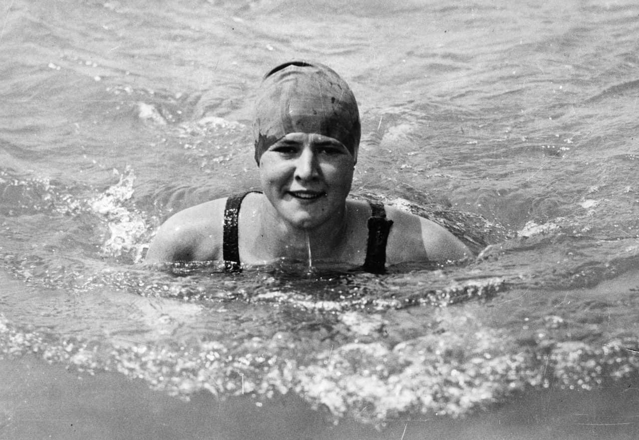 <b>Gertrude Ederle, la primera mujer en cruzar a nado el Canal de la Mancha.</b> La oriunda de Nueva York realizó la hazaña en 1926, y fue más de dos horas más rápida que el anterior récord masculino.
