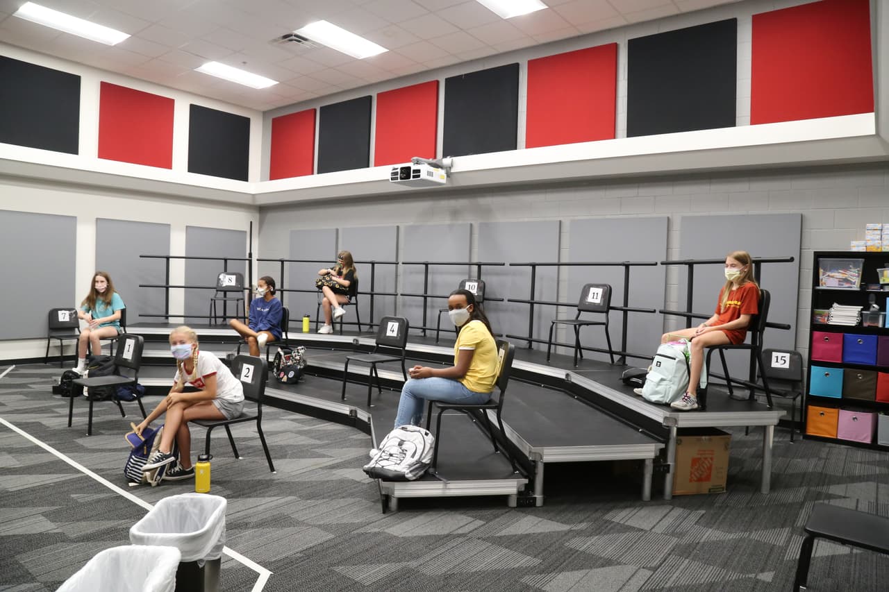 <br>Indicaron que aproximadamente el 41 porciento de los estudiantes de Mansfield ISD están inscritos para el aprendizaje virtual.
<br>