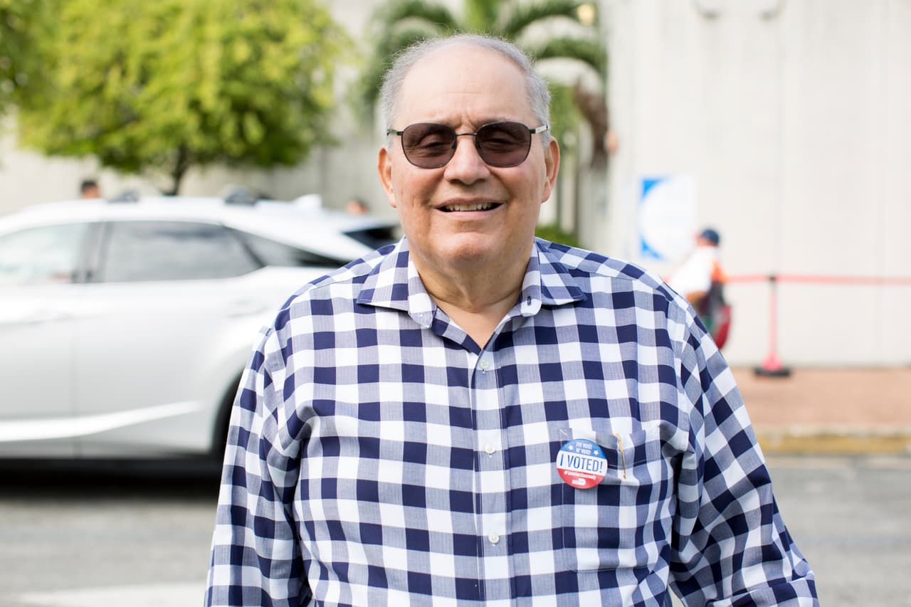 Después de 35 años privado de su derecho al voto, Gilberto Hernández pudo participar en estas elecciones bajo el voto temprano.