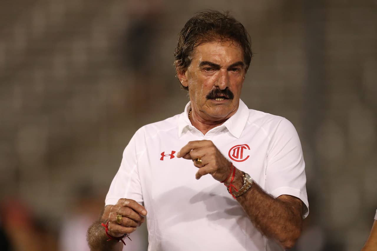 Posterior a su última experiencia como director técnico con Toluca, decidió que lo mejor es ‘dejarlo por la paz’.