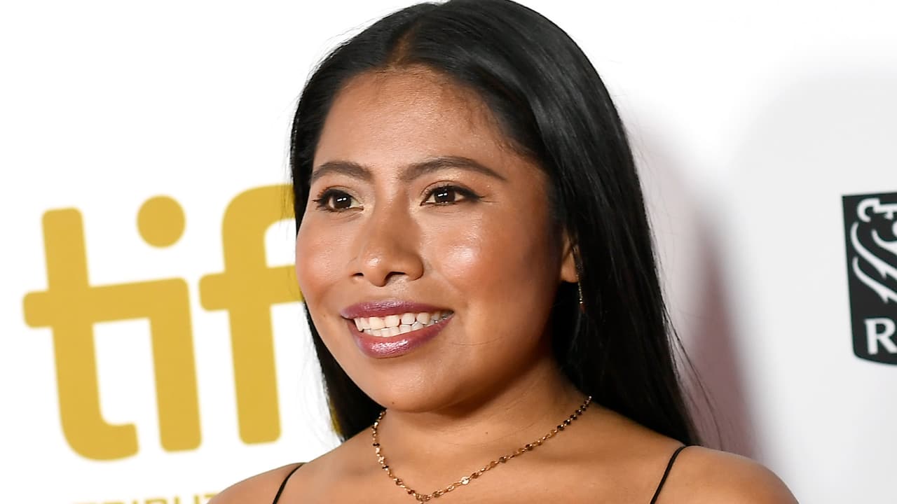 En noviembre del 2021 publicó un video en su canal de Youtube con su estilista, en el que comentó que, tras experimentar mucho con el maquillaje, abrazó las tonalidades más fuertes sin temor a que su piel se viera tan pigmentada.