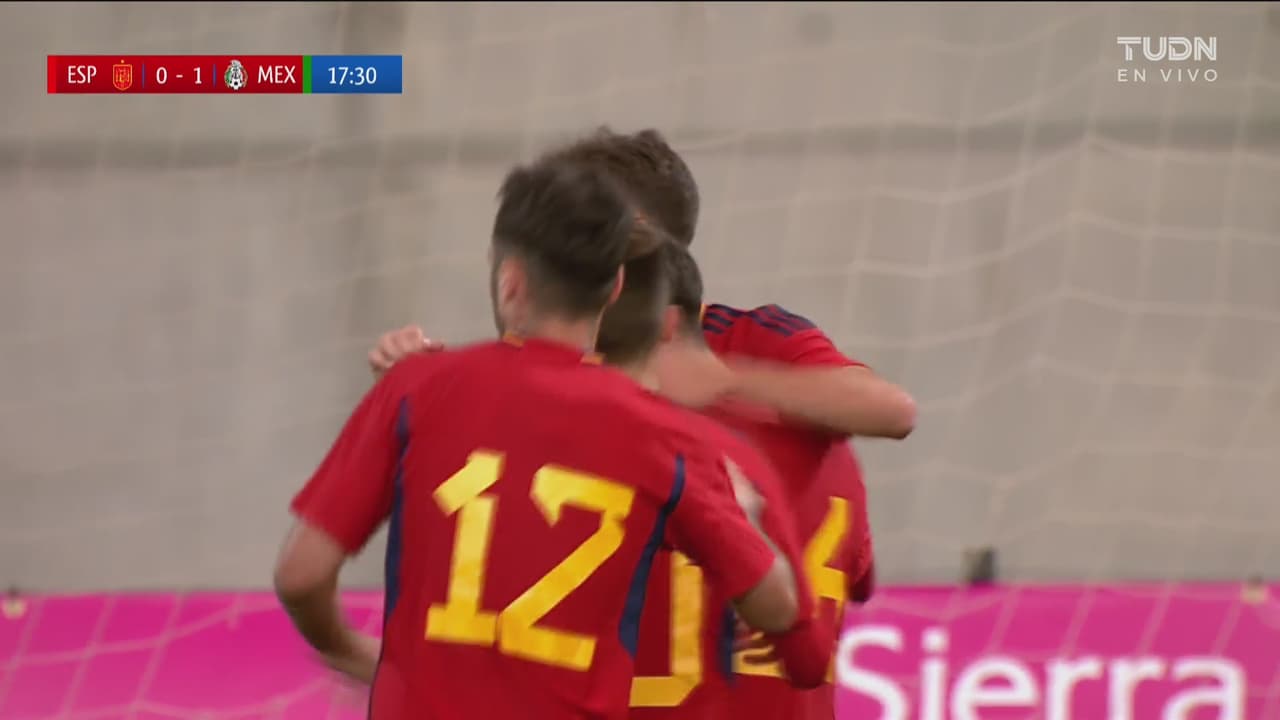 ¡España ya empató! Feo error de la defensa del Tri y Aimar pone el 1-1