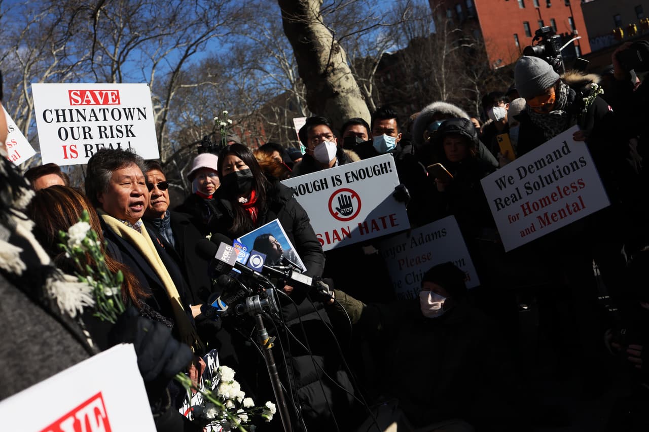 Una vecina del inmueble escuchó los gritos y reportó al 911.