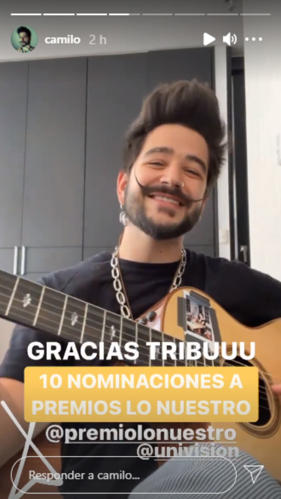 Fue 
<b>Camilo quien expresó, por medio de sus historias de Instagram, su felicidad por sus 10 nominaciones</b> con una pequeña canción que compuso y compartió con sus seguidores todas sus categorías una por una.