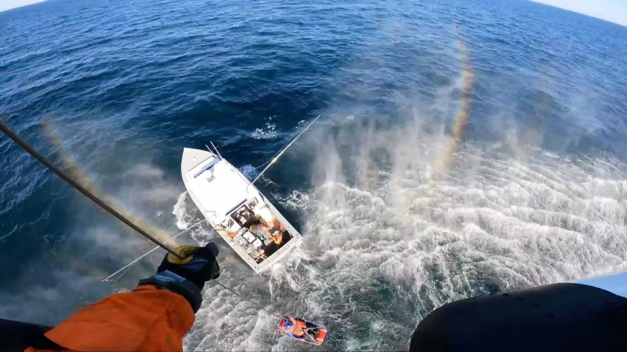 Guardia Costera rescata vía aérea a pescador en costas de Nueva York