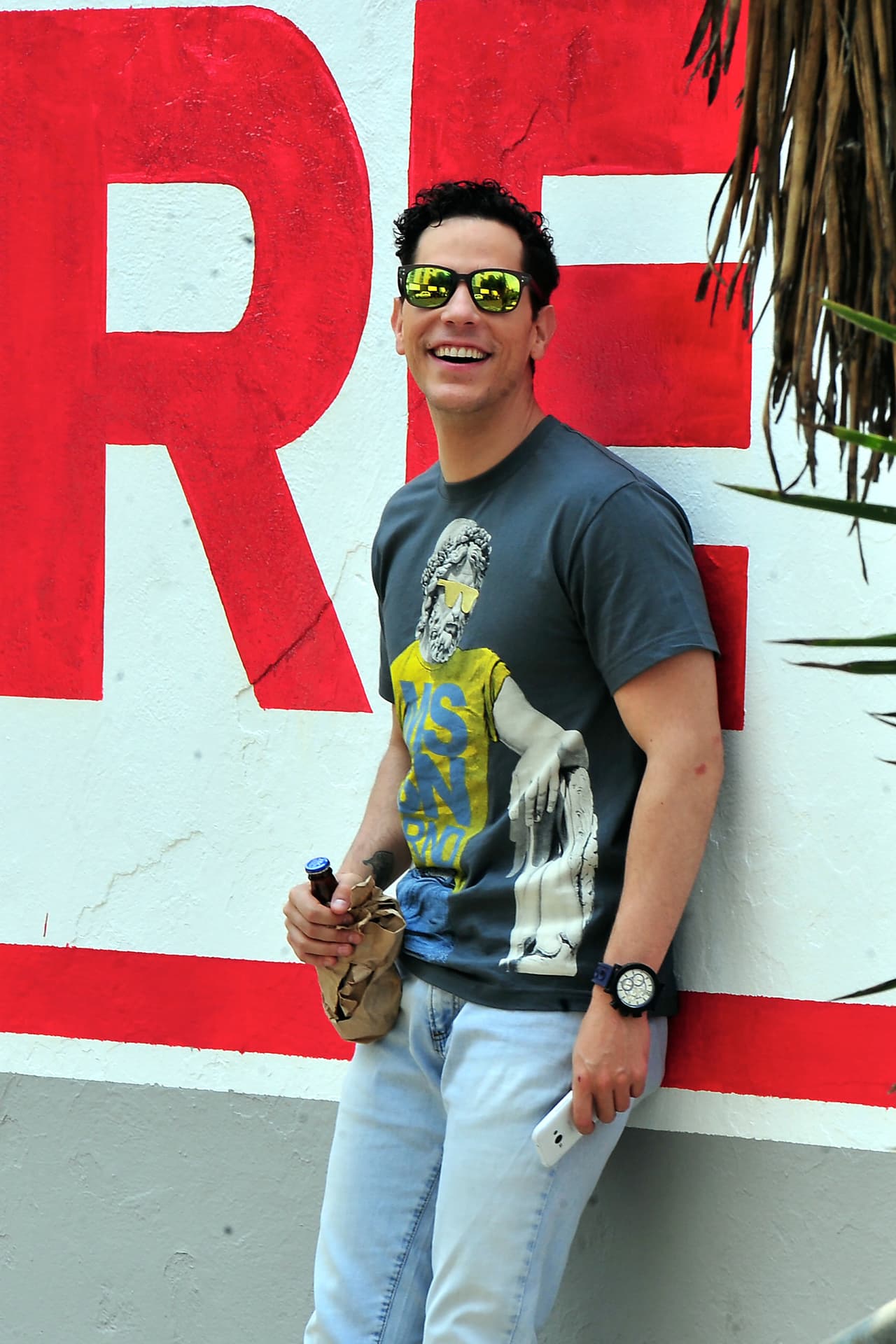 El que se las vio negras al tener un hermano malvado fue 'Pablo' (
<b><a href="http://www.univision.com/temas/daniel-arenas">Daniel Arenas</a></b>) en 'Despertar contigo' y es que 'Cristian' (
<b><a href="http://www.univision.com/temas/christian-chavez">Christian Chávez</a></b>) fue el peor hermano que alguien pudiera tener.