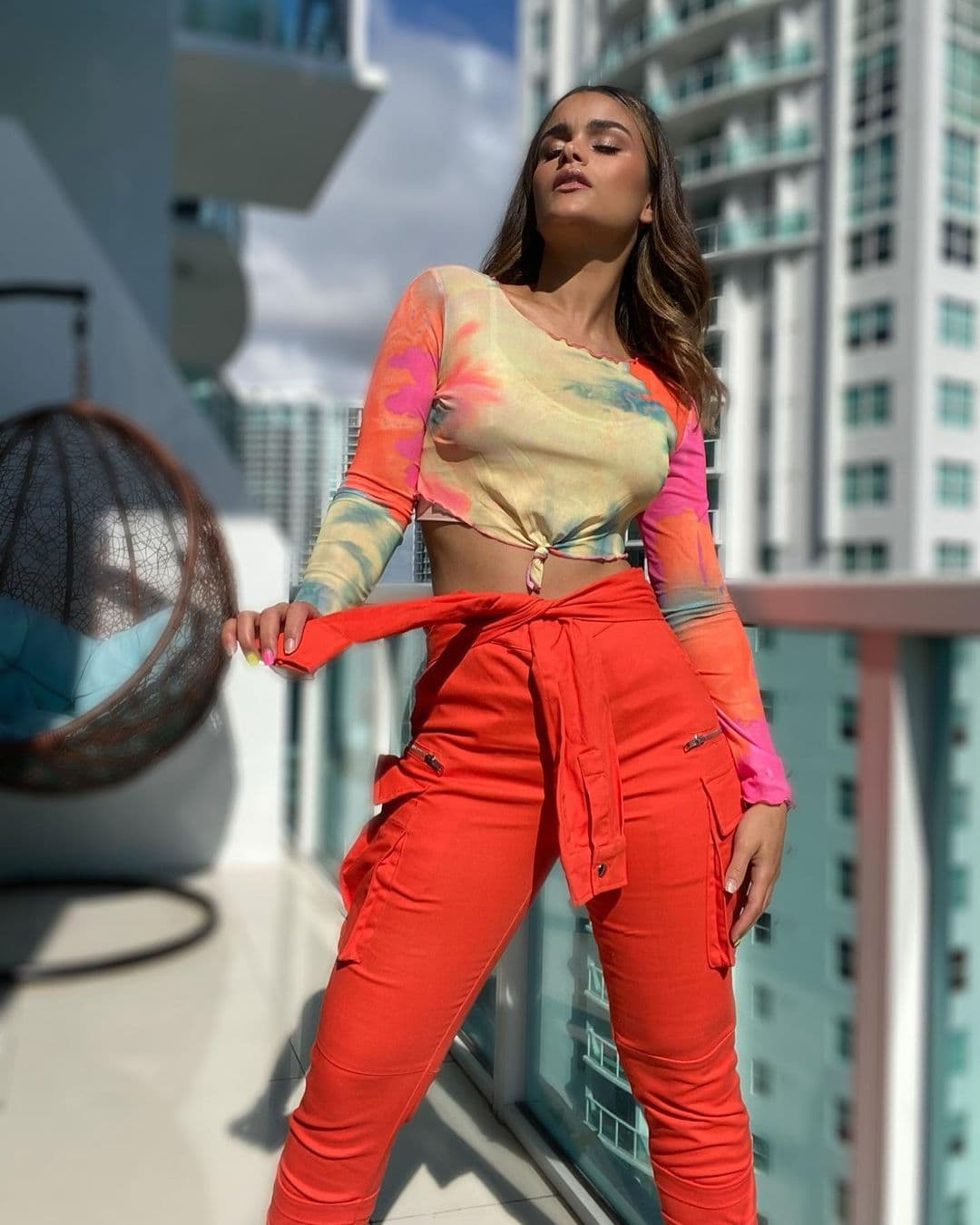 Hasta para estar en casa, la exreina de Nuestra Belleza Latina usa conjuntos que le brindan comodidad pero sin renunciar al estilo.