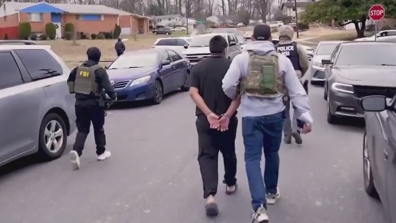 Salvadoreños en Maryland se preguntan qué pasará en su país con deportaciones de miembros de 'La Mara'