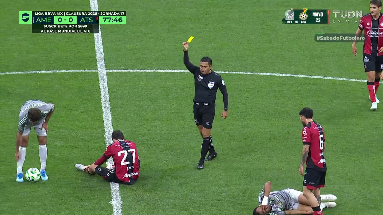 ¡Jugada peligrosa de Ríos! Se lleva la tarjeta amarilla