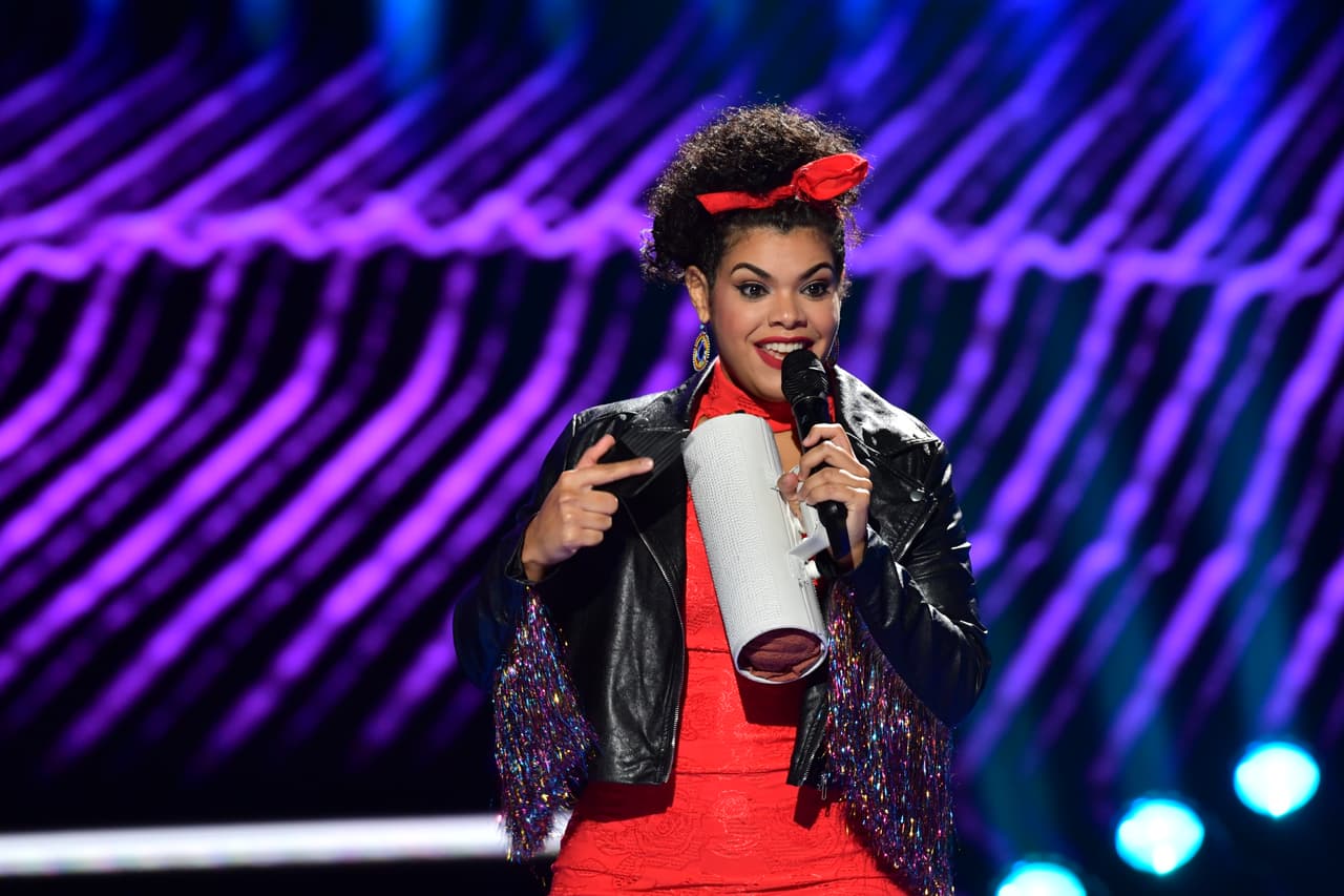 La participante se tomó su tiempo para explicarles la relación que tiene con su instrumento.