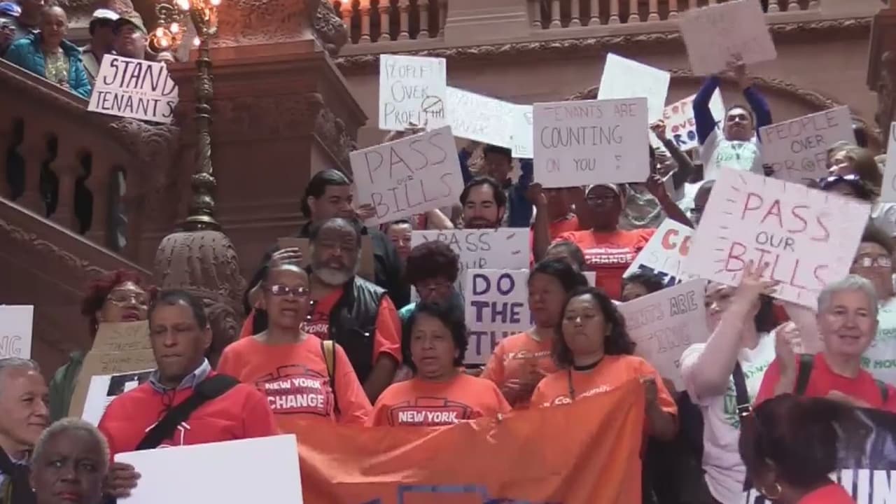 Gobernador Cuomo firma paquete histórico de leyes de renta y protección a inquilinos en Nueva York 