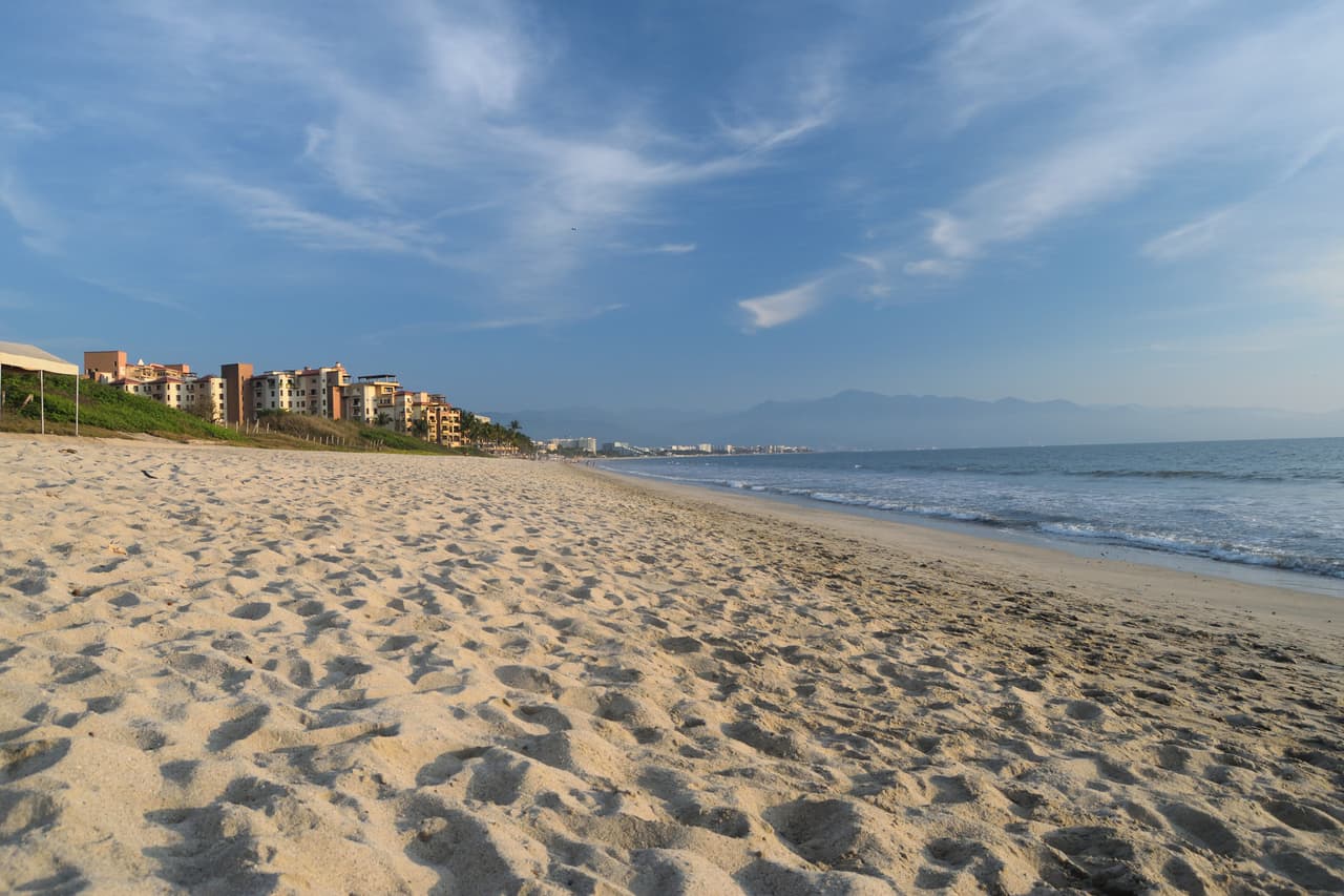 <b>Puesto 3. Playa Nuevo Vallarta, Nayarit.</b>
<br>
<br>Es la playa principal de Nuevo Vallarta. Cuenta con varios puntos de acceso público y servicios públicos como estacionamientos.