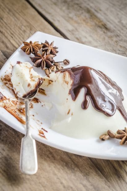 Panna cotta. “Su secreto está en la gelatina, para alcanzar la suavidad justa y una consistencia de seda, con ese particular temblor que distingue a una panna cotta perfecta”, detalló.