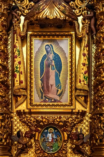 Con música, danza tradicional y contemporánea, el evento reunió a artistas tan variados como mariachis, música norteña y bailes indígenas mexicanos.