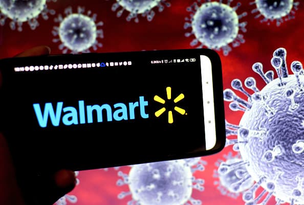 A partir del 17 de abril, todos los asociados deben usar máscaras faciales y se alentará a los compradores a usar cubiertas faciales mientras compran. Las tiendas de San Antonio requieren máscaras para los compradores.