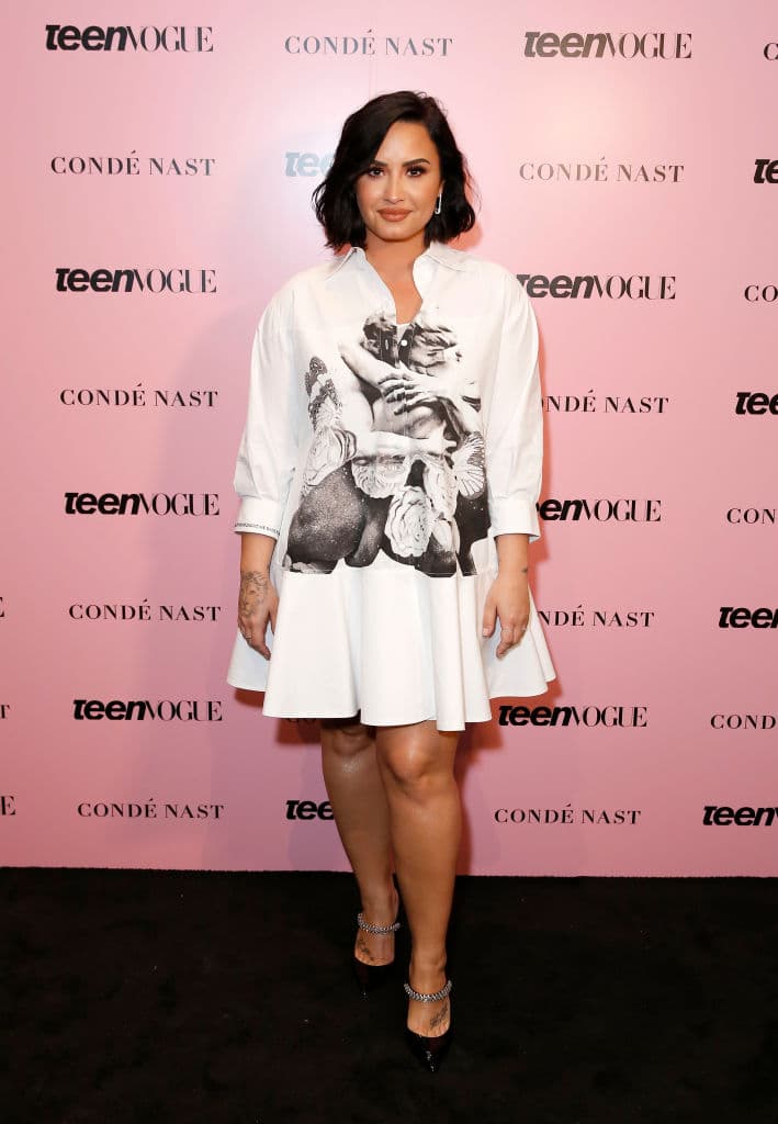 En la serie documental de YouTube ‘Bailando con el diablo’ (2021) la joven dijo que ella fue una de las razones que llevaron a
<a href="https://www.univision.com/famosos/demi-lovato-drogas-dano-cerebral-salvaron-su-vida">Demi</a> a querer recuperar la sobriedad hace una década.
<br>
<br>“Para ser honesta, cuando descubrí que Demi quería verme y el mantener una relación conmigo era una de las razones por las que fue a tratamiento, no lo creí. Que una relación de hermanas así podría interponerse en el camino de Demi y sus adicciones ”, confesó la hermana menor de la celebridad.