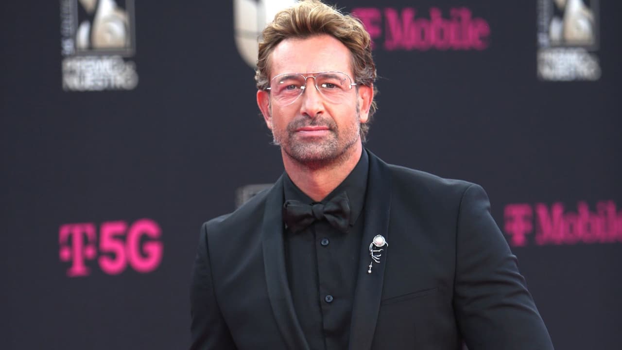Gabriel Soto responde a críticas por salir siempre en las telenovelas: "Siempre vemos a Brad Pitt"
