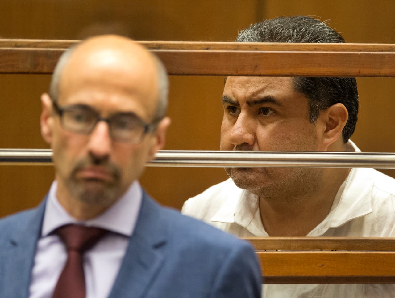 El líder religioso y tres presuntas cómplices fueron acusados de tráfico humano, producción de pornografía infantil, abuso sexual de un menor y otros delitos graves.