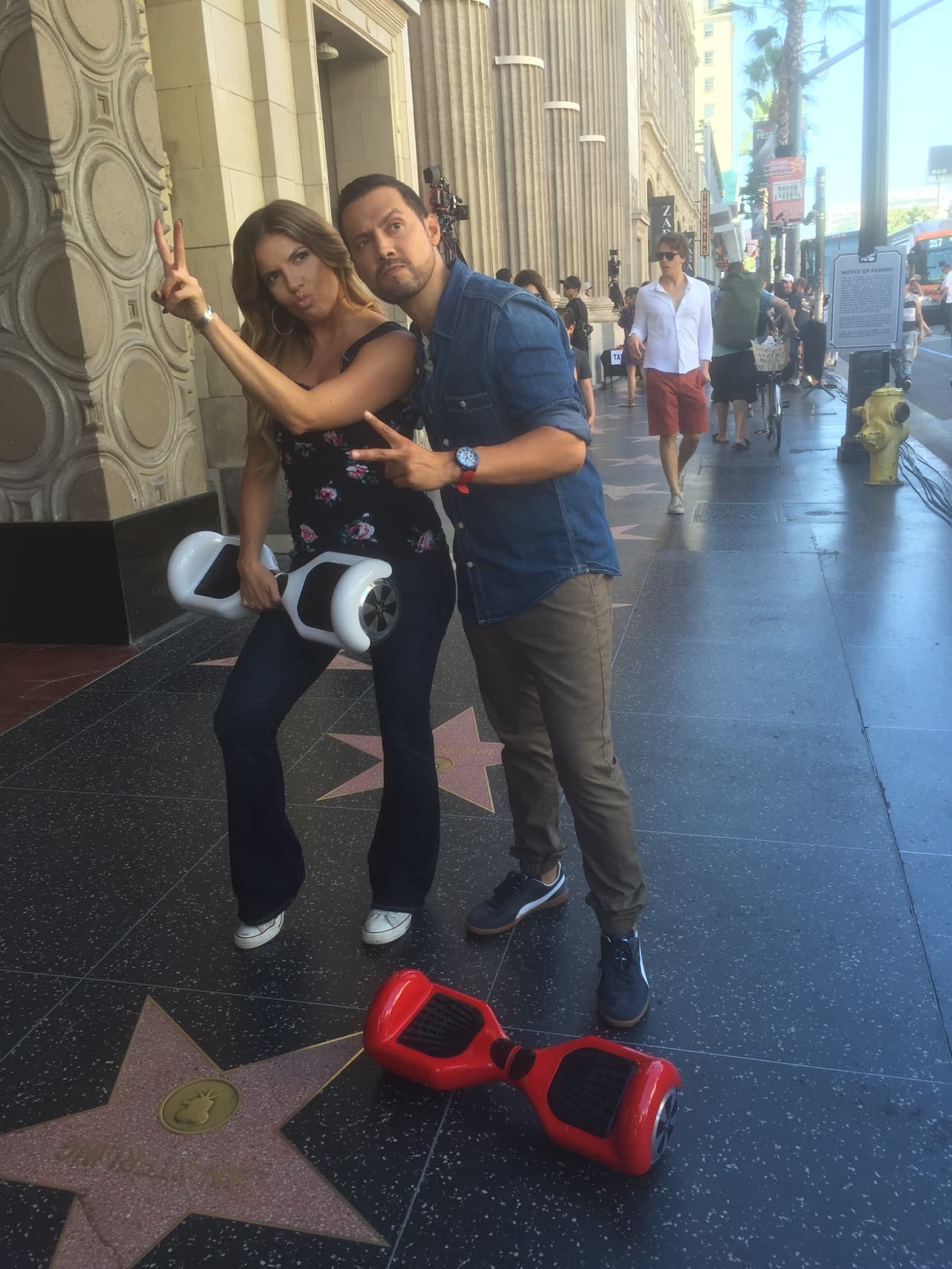 Fernanda y Luis se la pasan increíble en Los Ángeles.