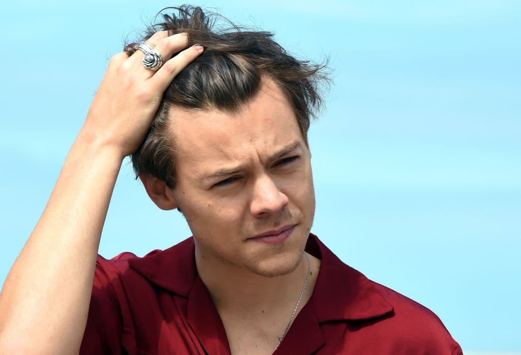 "Sí, 
<b><a href="https://www.univision.com/entretenimiento/kendall-jenner-y-harry-styles-son-solo-amigos-video" target="_blank">hemos sido amigos durante hace un tiempo</a></b>, sí. Como varios años", dijo el cantautor, evitando profundizar más sobre el tema. 
<br>