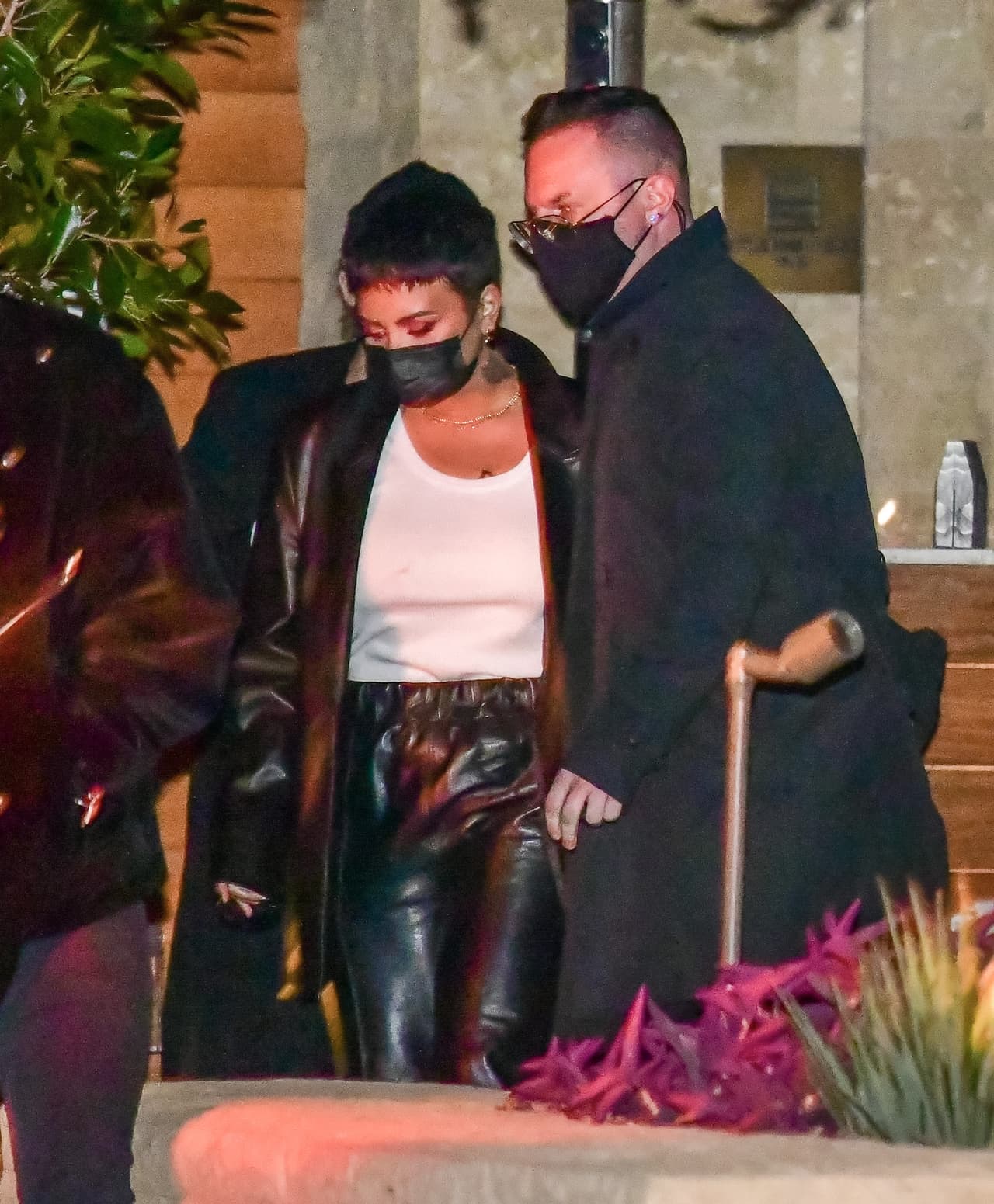 "Cuando era adolescente, estuve en una situación muy similar”. 
<b><a href="https://www.univision.com/entretenimiento/demi-lovato-rompe-el-silencio-tras-su-sobredosis" target="_blank">"Perdí mi virginidad en una violación".</a></b>