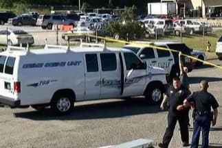 Las autoridades llegaron al lugar del incidente. Foto tomada de Twitter.  