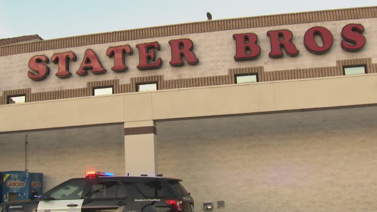 Investigan la muerte de un hombre que fue abatido a tiros dentro de un supermercado en San Bernardino