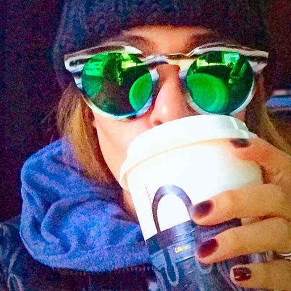 Las lentes polarizadas son recomendables para anular el reflejo del asfalto o simplemente para practicar deportes como el esquí.