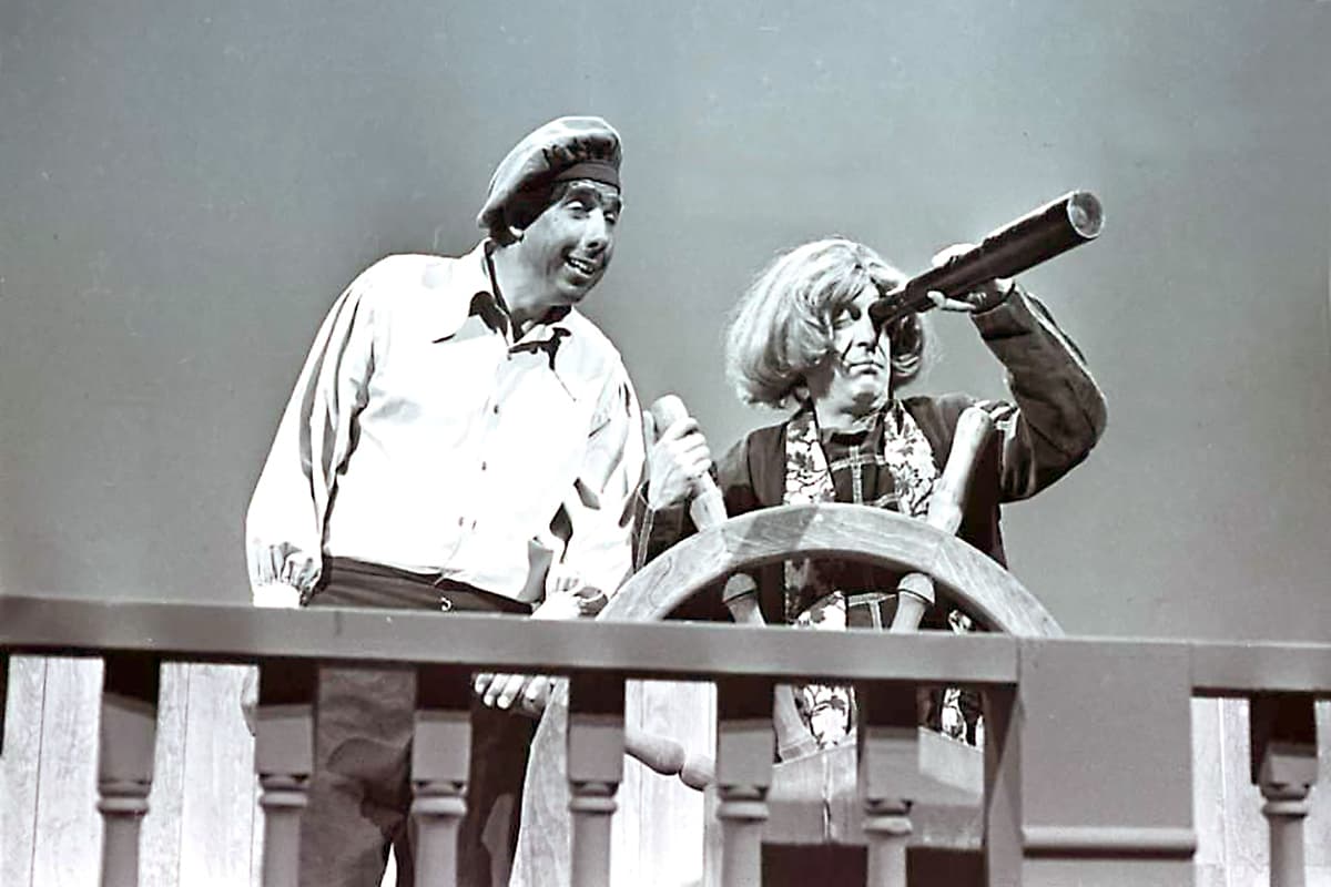 <b>Aguirre</b> debutó en el cine como 'Dr. Genaro Molina' en ‘Santo y Blue Demon contra el Doctor Frankestein'. 
<br>