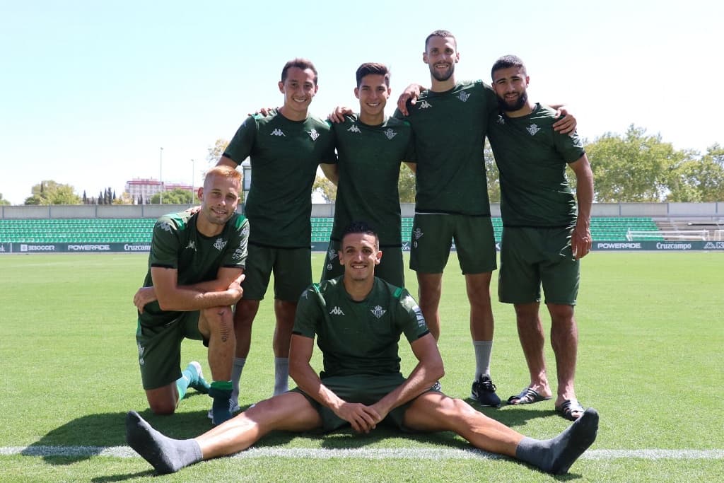 Andrés Guardado como Messi, fuera del primer partido