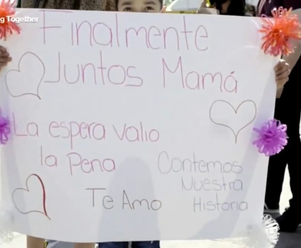 Y es que el viaje de Sandra y Brayan hacia los Estados Unidos significó huir de un ambiente de 
<a href="https://www.univision.com/temas/crimenes">crimen</a> 
<b>que les hizo mucho daño y que continuaba acechándolos. </b>
<br>