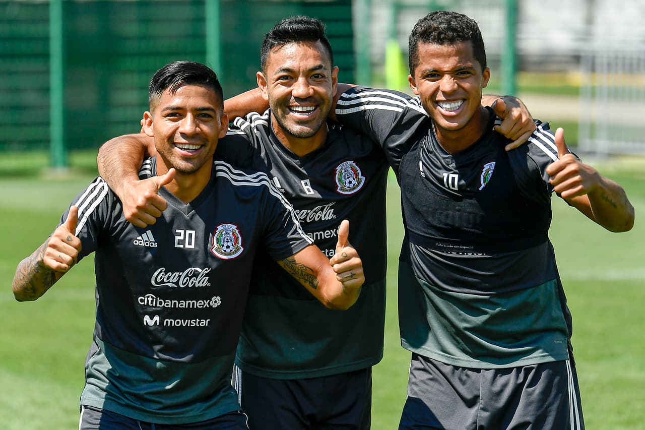 México vive momentos de alegría luego de su clasificación a octavos de final del Mundial de Rusia en su entrenamiento en las instalaciones del Dynamo en Moscú.