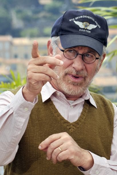 Steven Spielberg tiene millones de fans, pero sólo uno quiso acabar con su vida. Jonathan Norman, de 31 años, se obsesionó a tal extremo con el director de E.T. que, ante la precavida indiferencia de Spielberg, decidió matarlo...