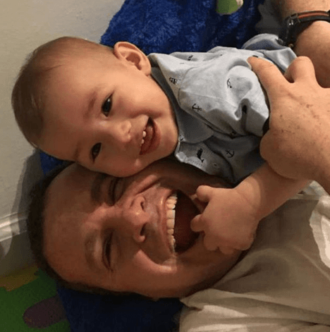 Su papel de papá, el más importante de su vida. En febrero de 2018 este pequeñito de nombre Liam llegó a completar la familia Tacher.