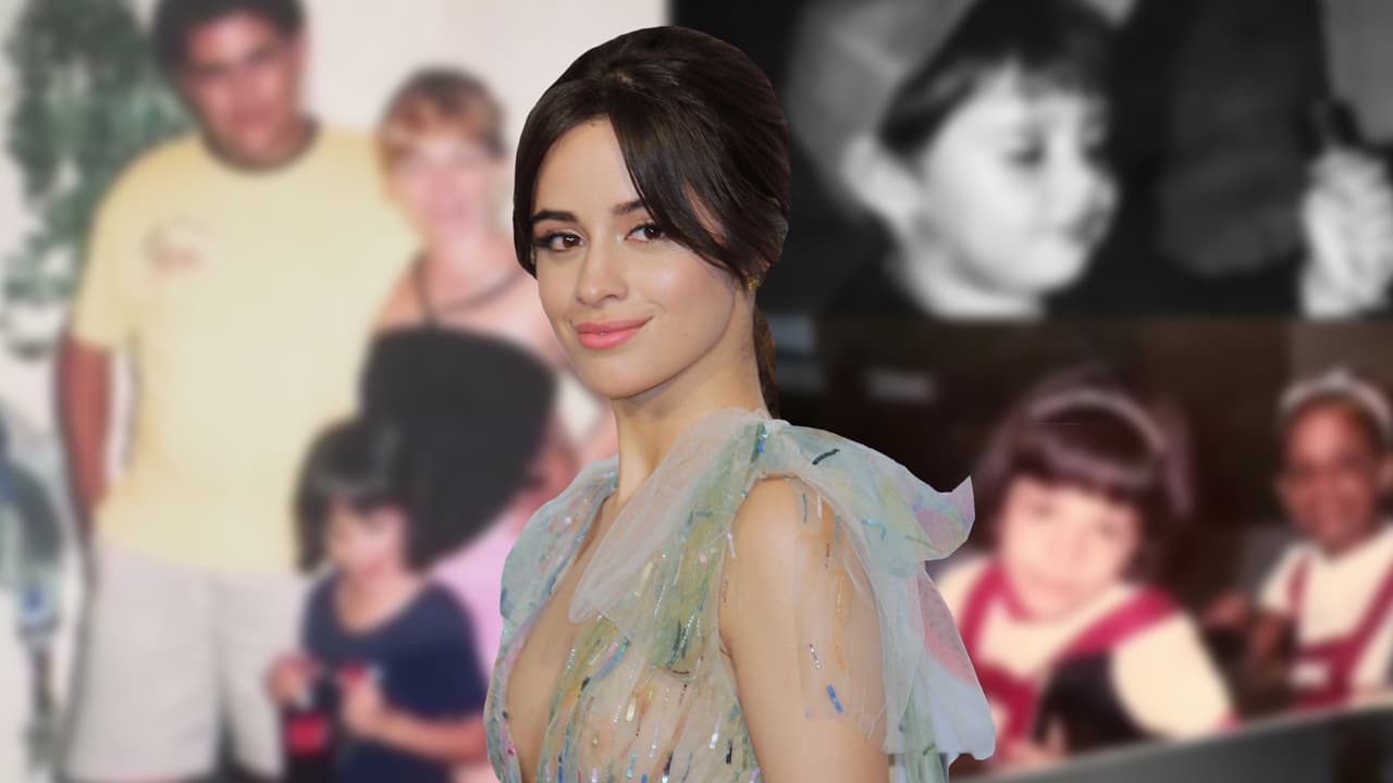 Aunque fueron novios hasta cuatro años después, la cantante ha dicho que fue desde esa ocasión en que se dieron cuenta que 
<b><a href="https://www.univision.com/famosos/camila-cabello-explica-el-raro-y-extrano-comienzo-de-su-romance-con-shawn-mendes-fotos" target="_blank">existía una "energía"</a></b> que los hacía ser más que amigos.
<br>