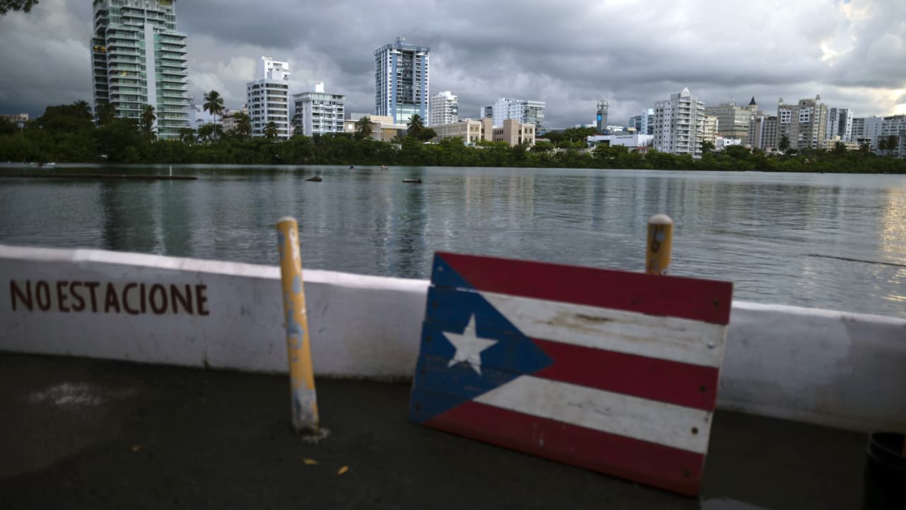 La AEE admite posibilidad de apagones en la temporada navideña por mantenimiento de plantas
