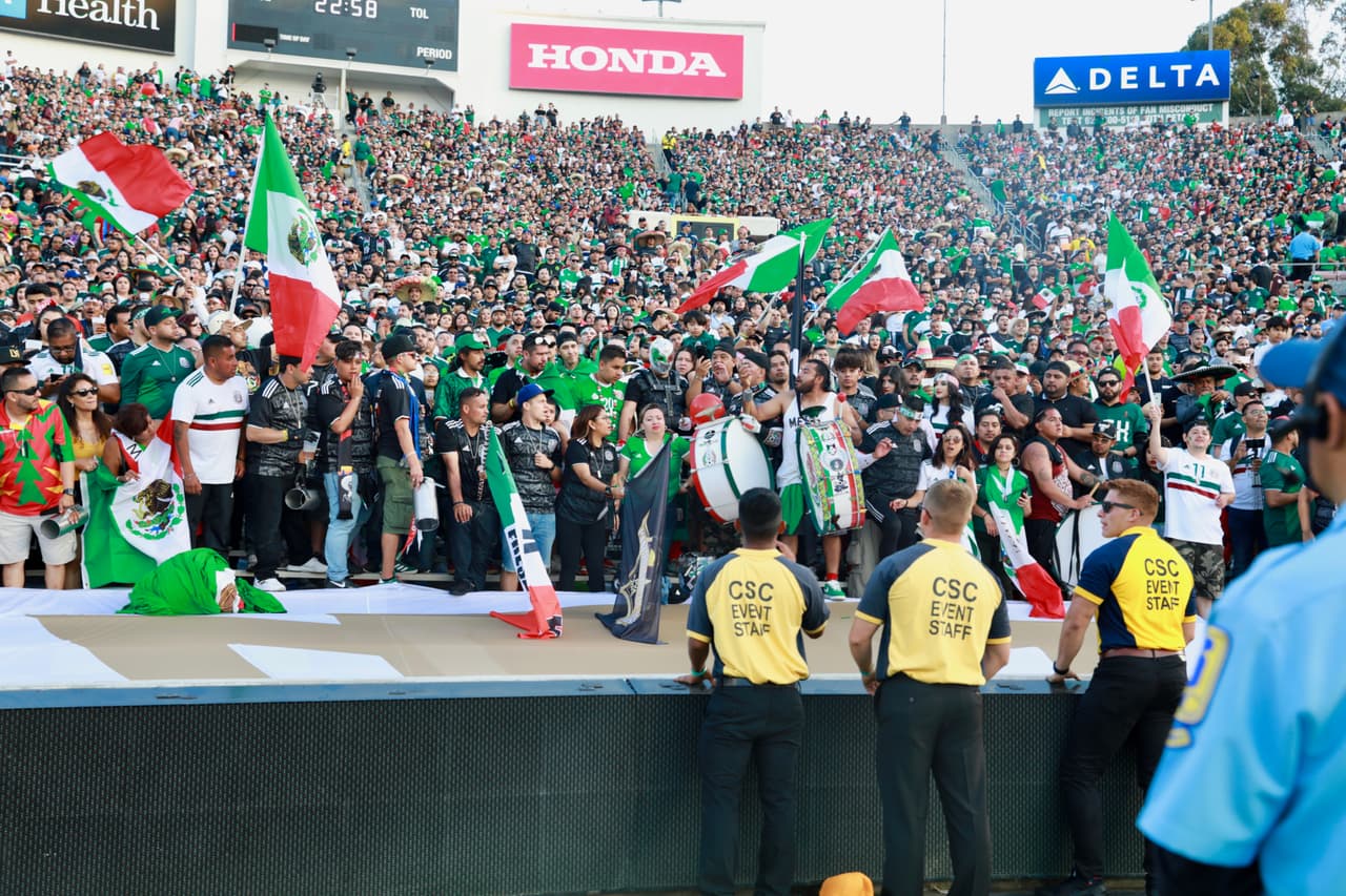 Y terminaron felices con la primera victoria en la Copa Oro.