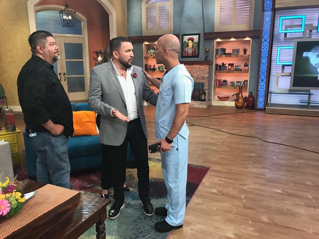 Este miércoles el Dr. Juan le dio la bienvenida a Poncho Lizarraga como invitado especial a su primer programa.