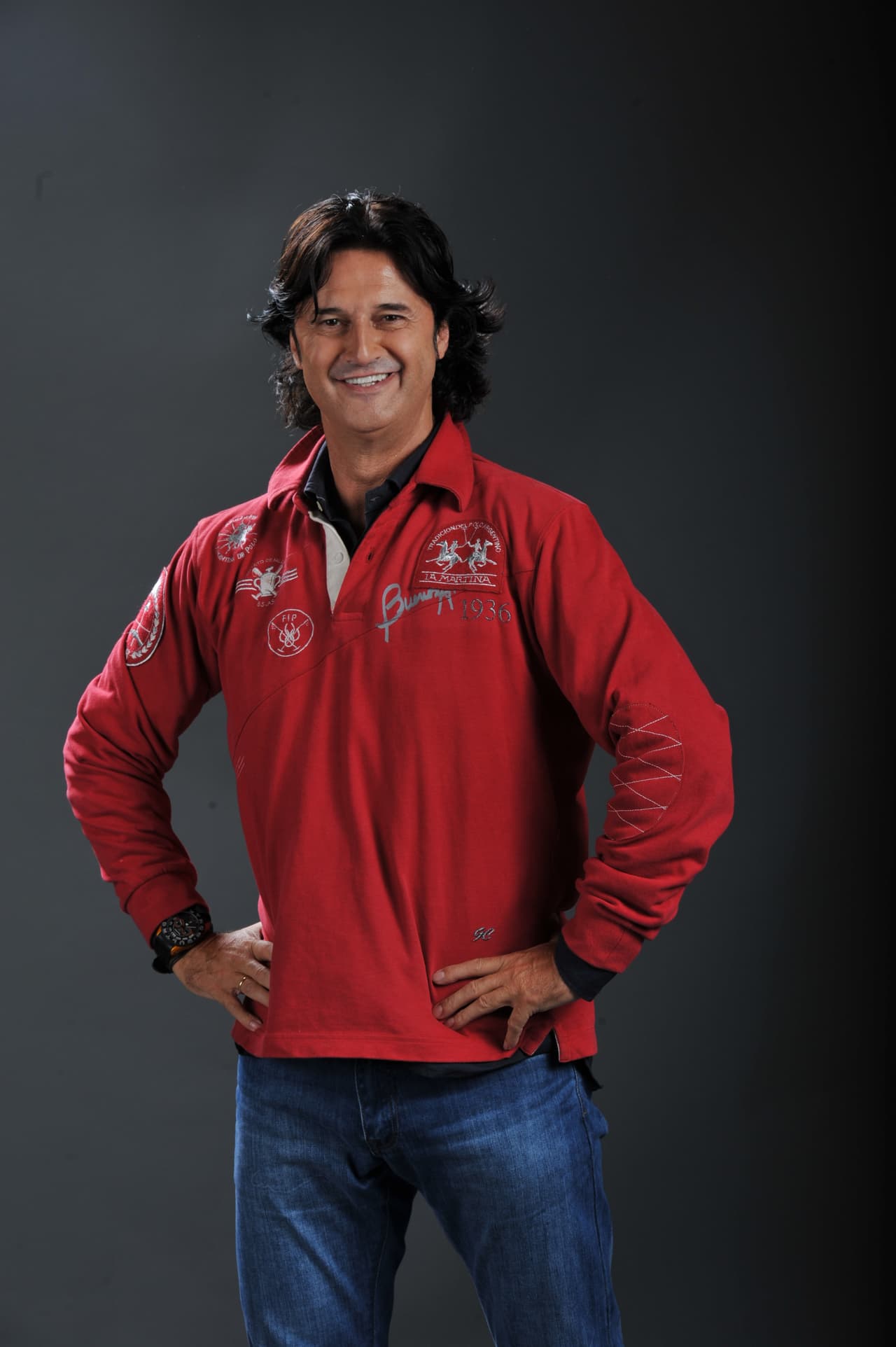 <b><a href="http://www.univision.com/shows/mira-quien-baila/javier-poty-castillo-juez-de-mira-quien-baila">Javier 'Poty' Castillo</a></b> nació el 6 de julio de 1960 en Cantabria, España. Es uno de los coreógrafos más reconocidos a nivel mundial.